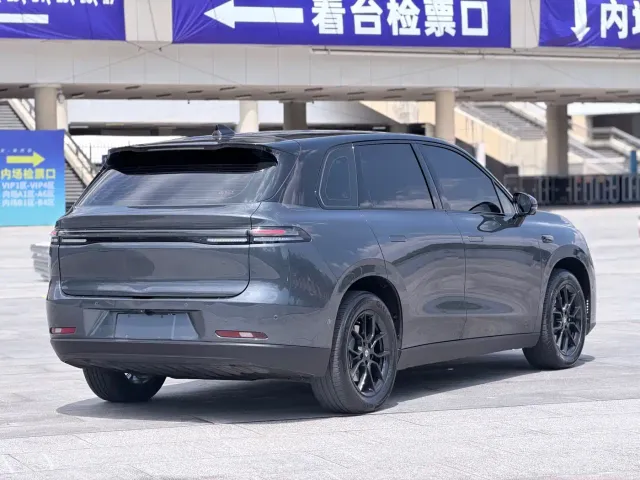 Leapmotor C10 — Фото автомобиля 4