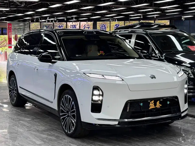 Nio ES8 — Фото автомобиля 3