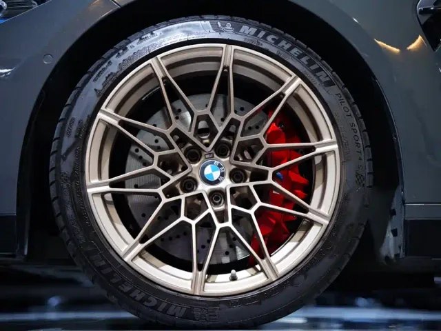 BMW M4 — Фото автомобиля 17