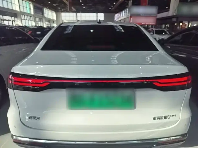 Geely Galaxy Stellar 6 — Фото автомобиля 5