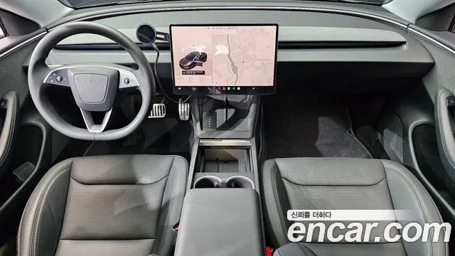 Tesla Model 3 — Фото автомобиля 7