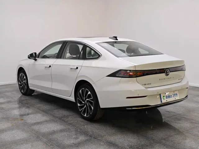 Volkswagen Sagitar — Фото автомобиля 11
