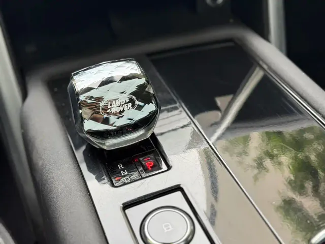 Land Rover Discovery — Фото автомобиля 12