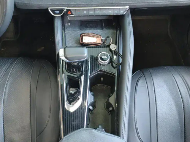 Geely Xingyue L — Фото автомобиля 16