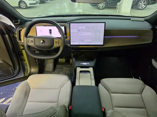 Volvo XC70 Plug-in Hybrid — Фото автомобиля 7