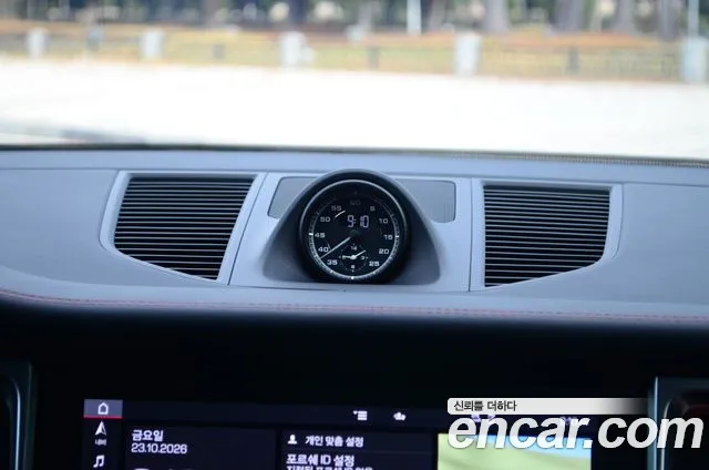 Porsche Macan — Фото автомобиля 15