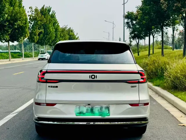 Changan Qiyuan Q07 — Фото автомобиля 8