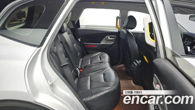 Kia Niro — Фото автомобиля 11