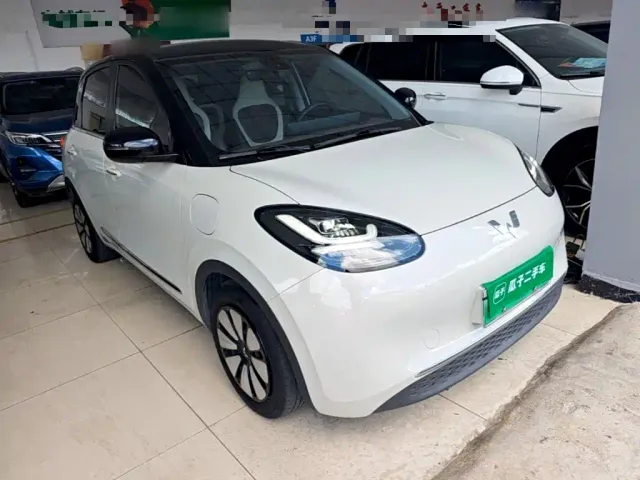 Wuling Bingo — Фото автомобиля 3