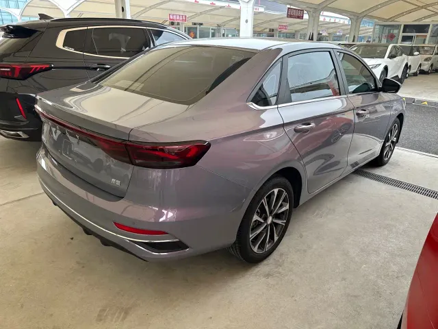 Geely Emgrand — Фото автомобиля 7