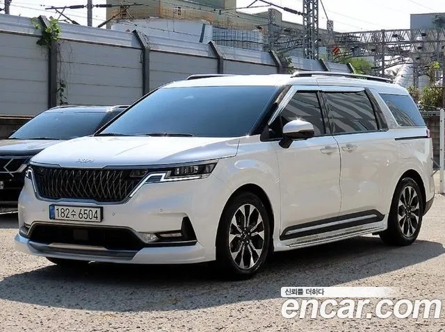 Фотография автомобиля — Kia Carnival Generation 4