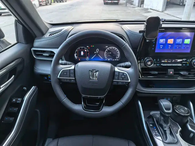 Toyota Crown Kluger — Фото автомобиля 14