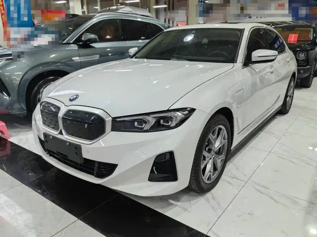 Фотография автомобиля — BMW i3