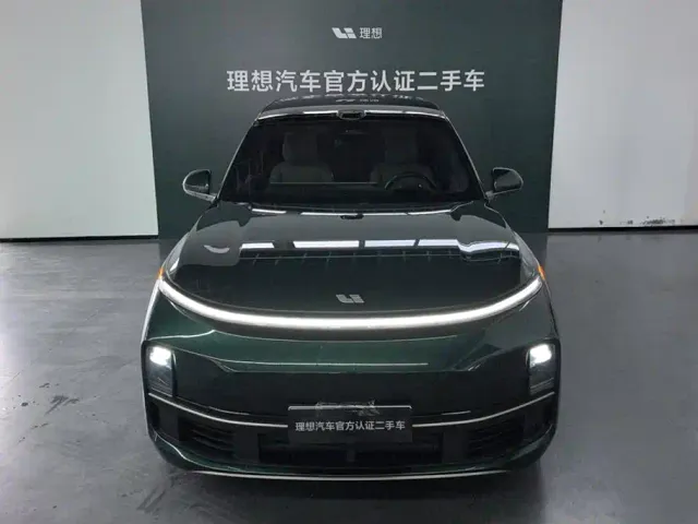 Li Auto L9 — Фото автомобиля 2