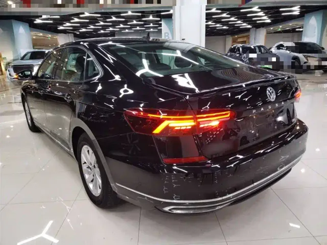 Volkswagen Passat — Фото автомобиля 22