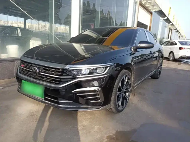 Фотография автомобиля — Volkswagen Passat