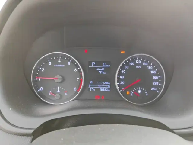Hyundai Elantra — Фото автомобиля 11