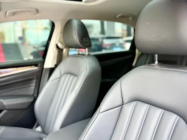 Volkswagen Passat — Фото автомобиля 17