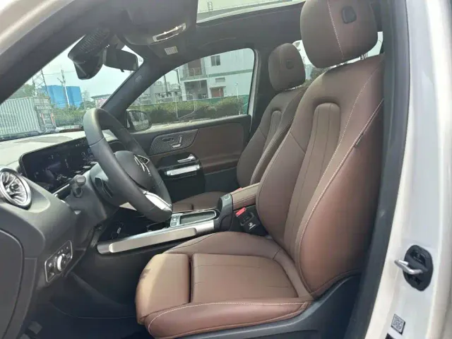 Mercedes-Benz EQB — Фото автомобиля 13