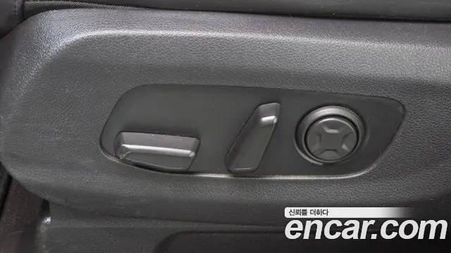 Kia Carnival 4th Gen — Фото автомобиля 30