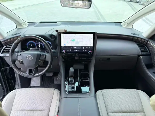 Toyota Alphard — Фото автомобиля 4