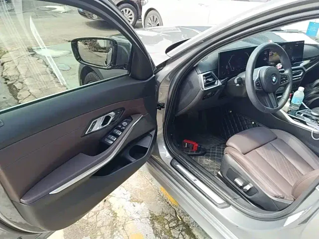 BMW 3 Series — Фото автомобиля 15