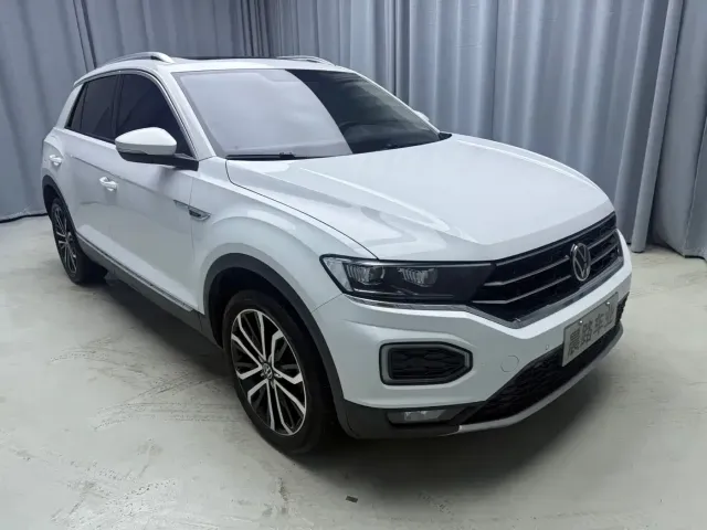 Volkswagen T-Roc — Фото автомобиля 3