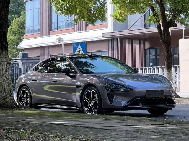 Xiaomi SU7 — Фото автомобиля 2