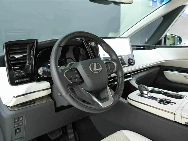 Lexus LM — Фото автомобиля 7