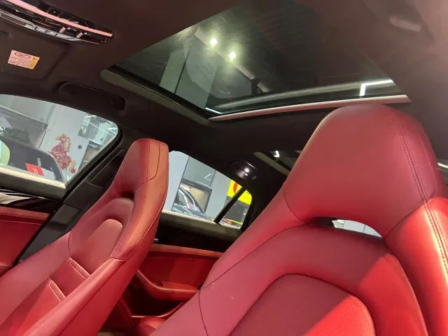 Porsche Panamera — Фото автомобиля 10