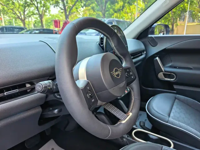 MINI Electric ACEMAN — Фото автомобиля 10