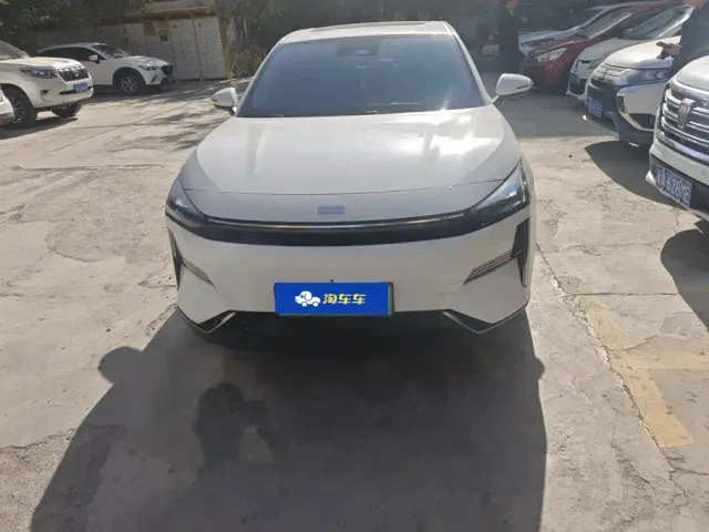Geely Galaxy L6 — Фото автомобиля 2