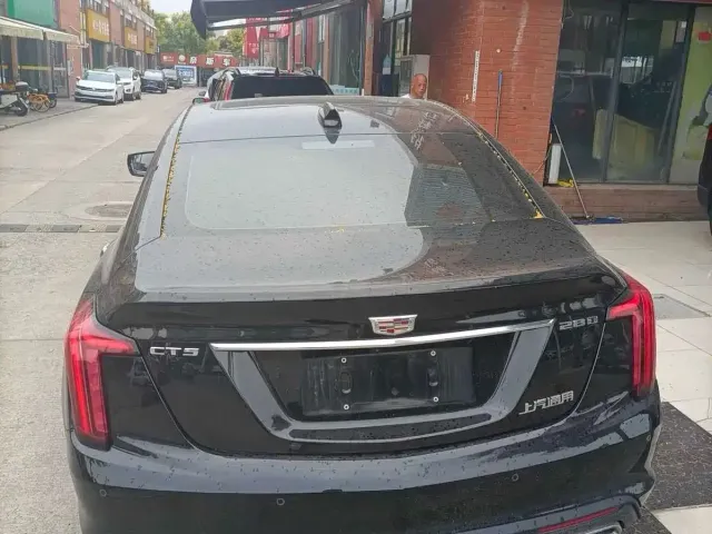 Cadillac CT5 — Фото автомобиля 5