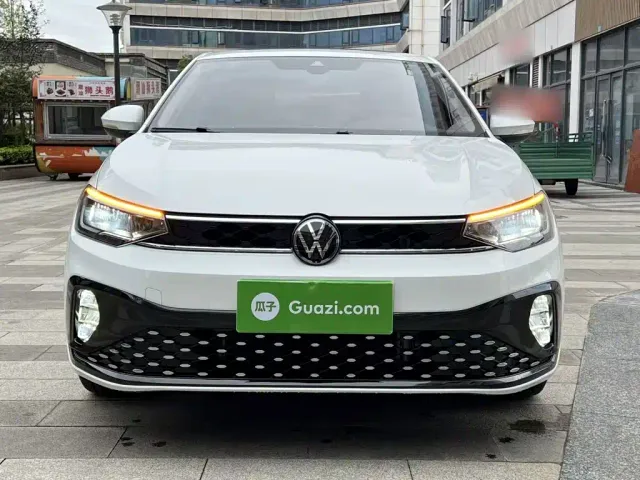 Volkswagen Lavida — Фото автомобиля 2