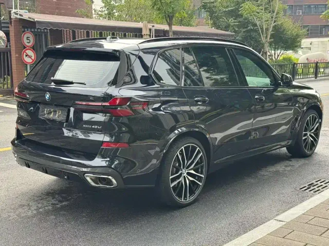BMW X5 — Фото автомобиля 9