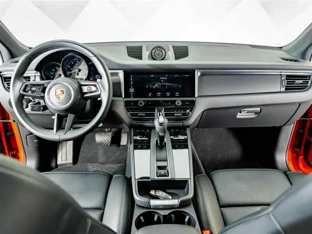 Porsche Macan — Фото автомобиля 12