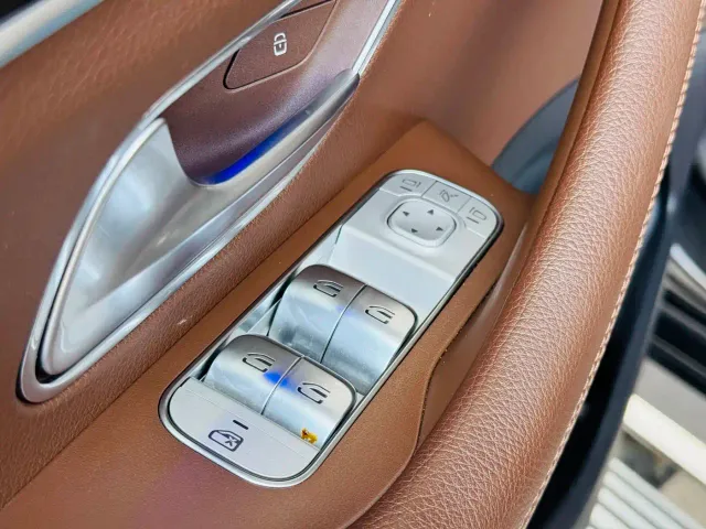 Mercedes-Benz GLE-Class — Фото автомобиля 14