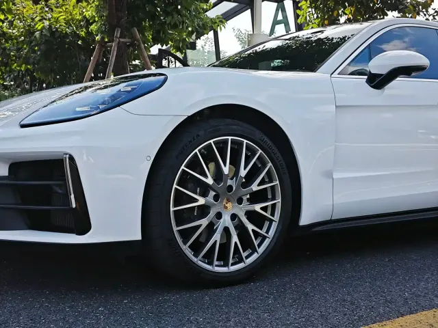 Porsche Panamera — Фото автомобиля 4