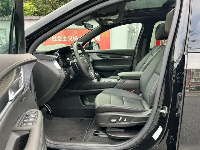 Cadillac XT6 — Фото автомобиля 5