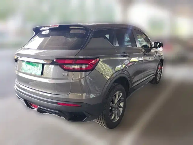 Geely Binyue — Фото автомобиля 8