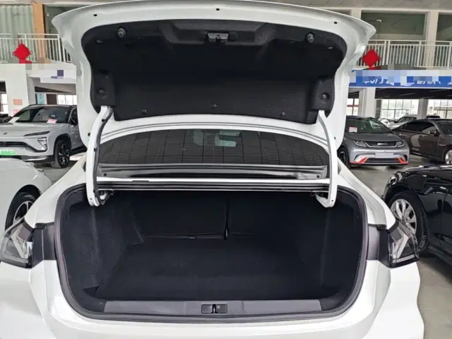 Peugeot 408 — Фото автомобиля 18