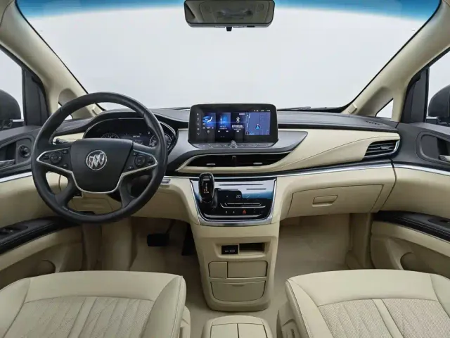 Buick GL8 — Фото автомобиля 5
