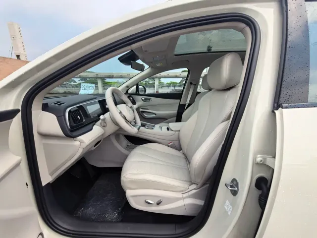 BYD Seal 05 DM-i — Фото автомобиля 12