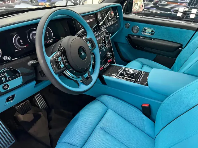 Rolls-Royce Cullinan — Фото автомобиля 20