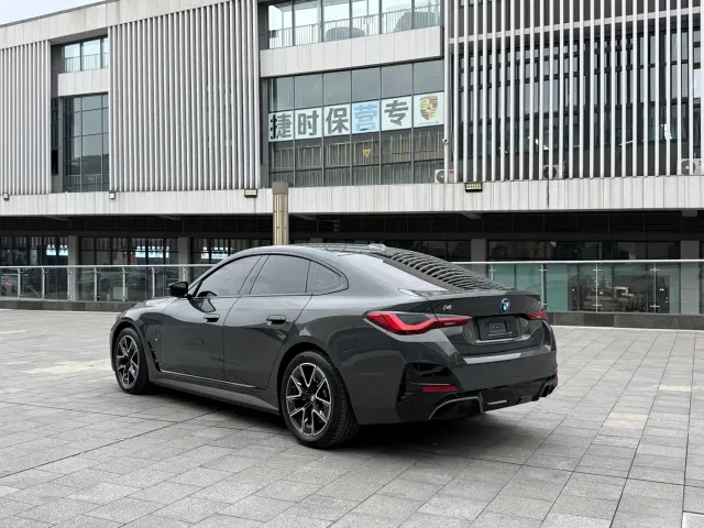 BMW i4 — Фото автомобиля 13