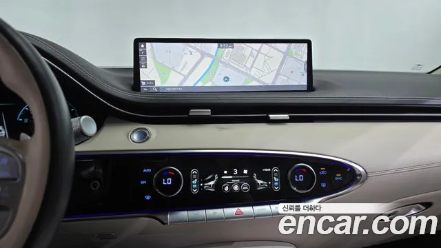 Genesis GV70 — Фото автомобиля 18