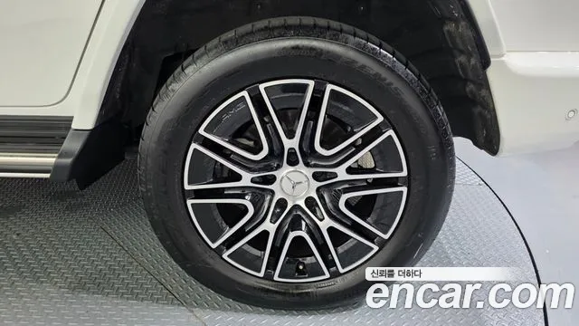 Mercedes-Benz G-Class — Фото автомобиля 16