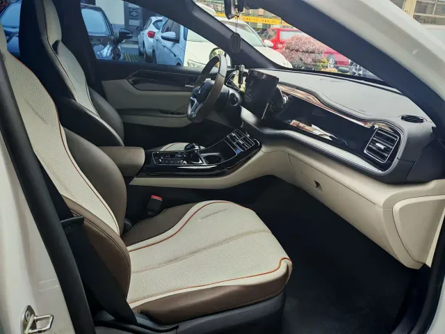 BYD Qin PLUS — Фото автомобиля 19