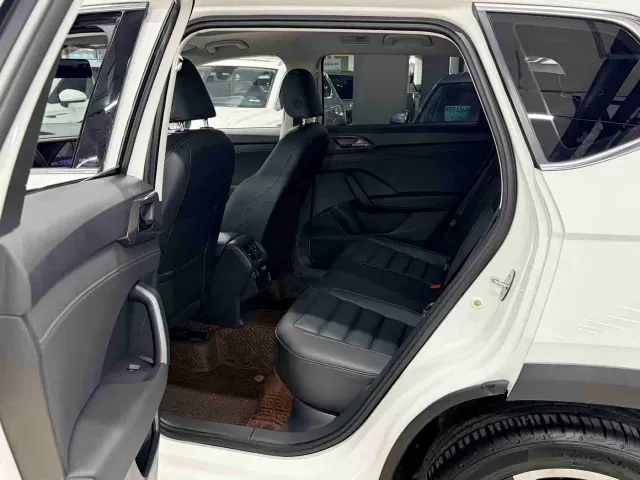 Volkswagen Tharu — Фото автомобиля 10
