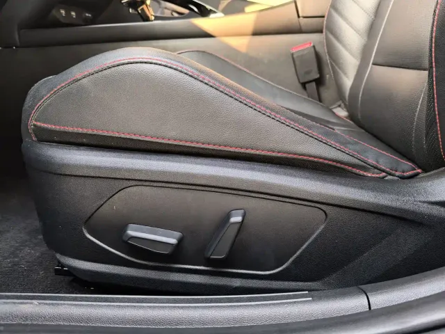 Hyundai Elantra — Фото автомобиля 14